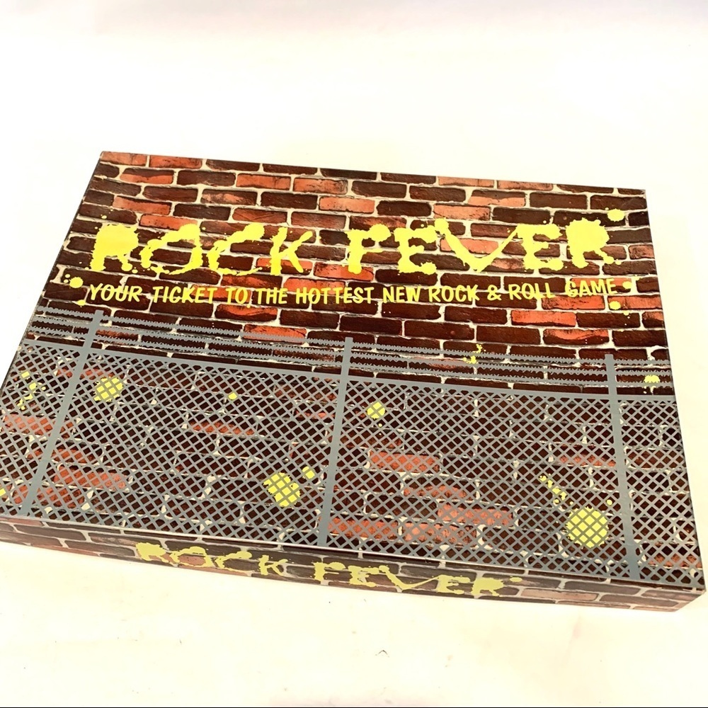 Rock Fever Board Game 1990 - Picture 1 of 8